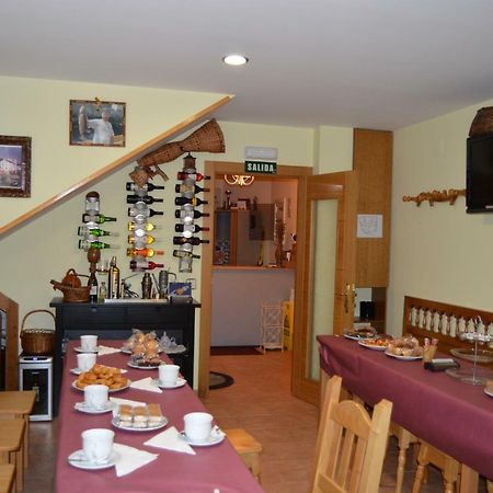 Hotel Ana Cangas De Narcea Exterior photo
