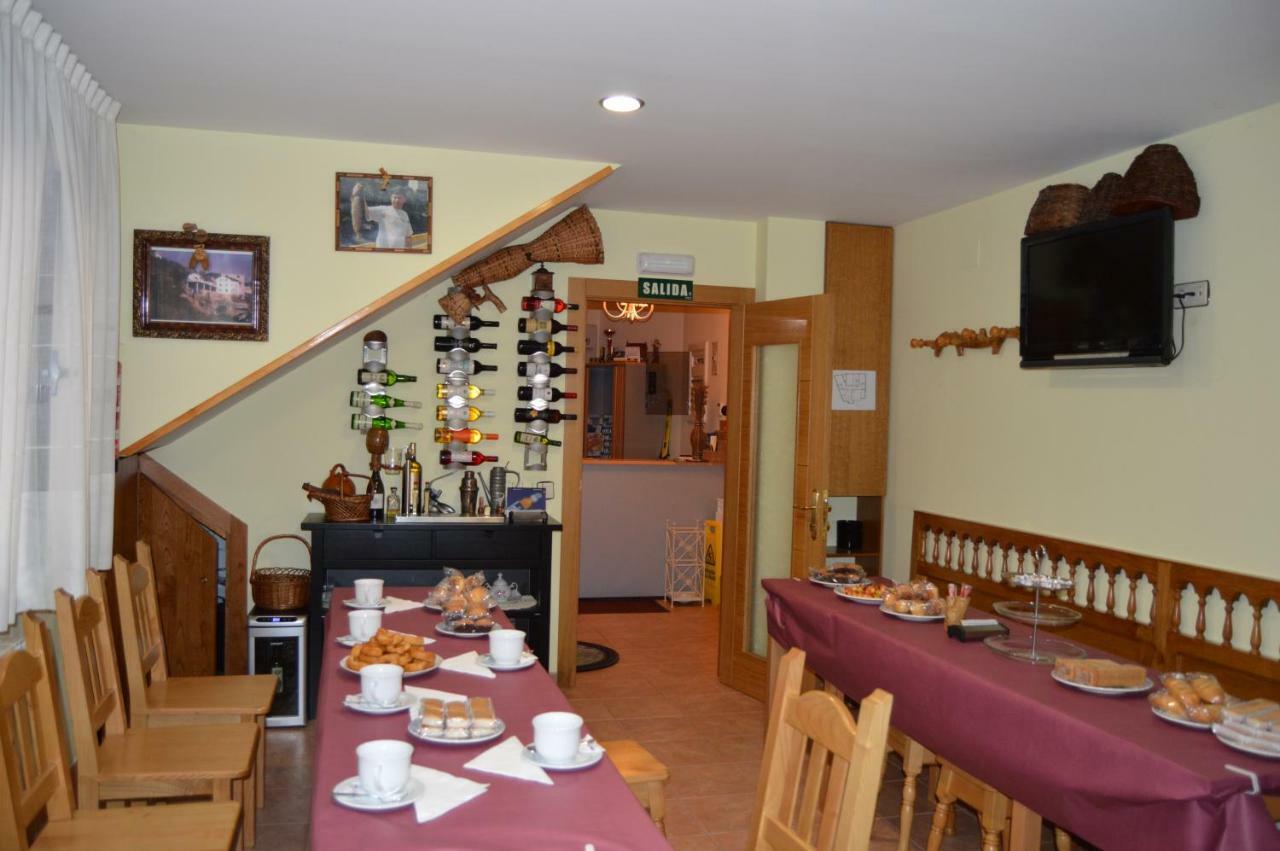Hotel Ana Cangas De Narcea Exterior photo